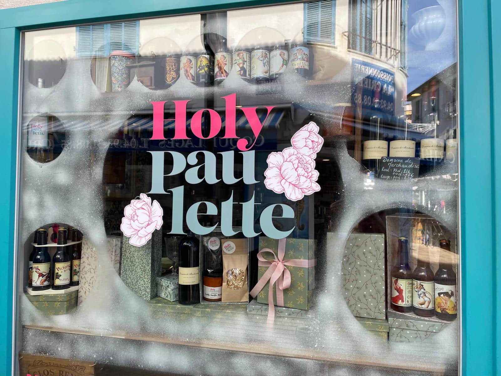 Offrez la magie de Noël avec les coffrets du RESTAURANT HOLY PAULETTE